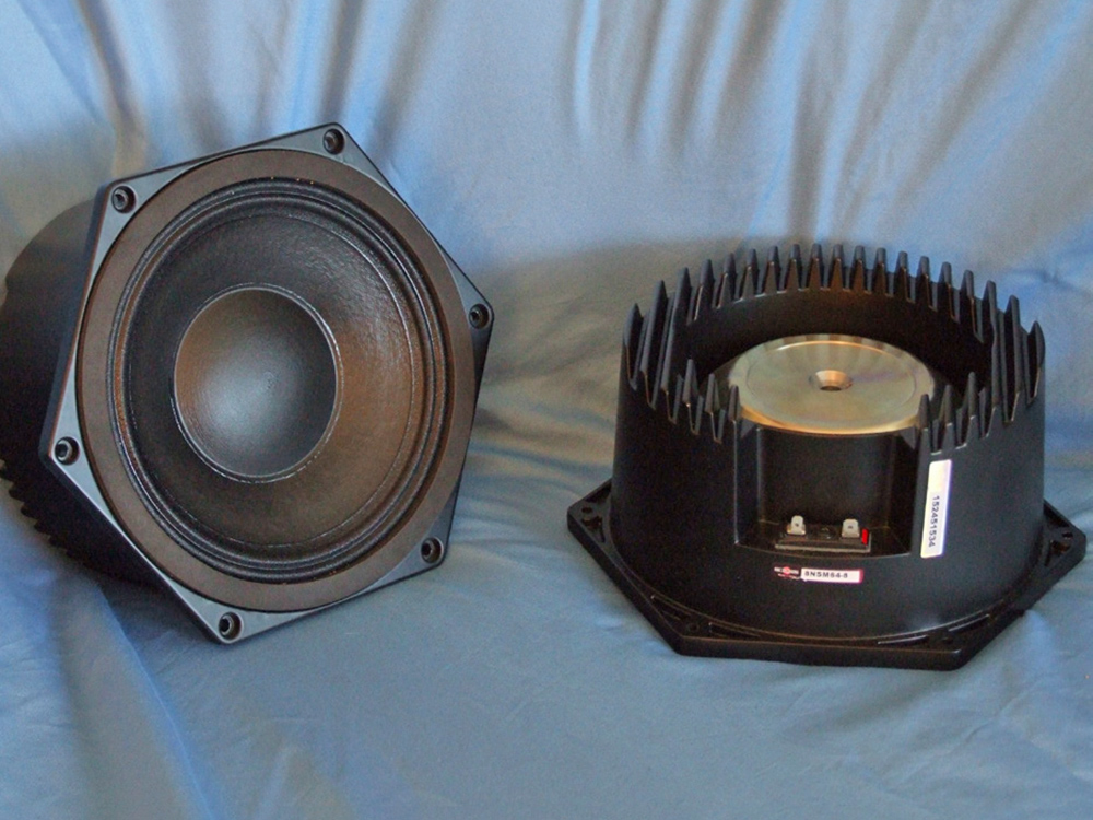 closed back midrange speaker