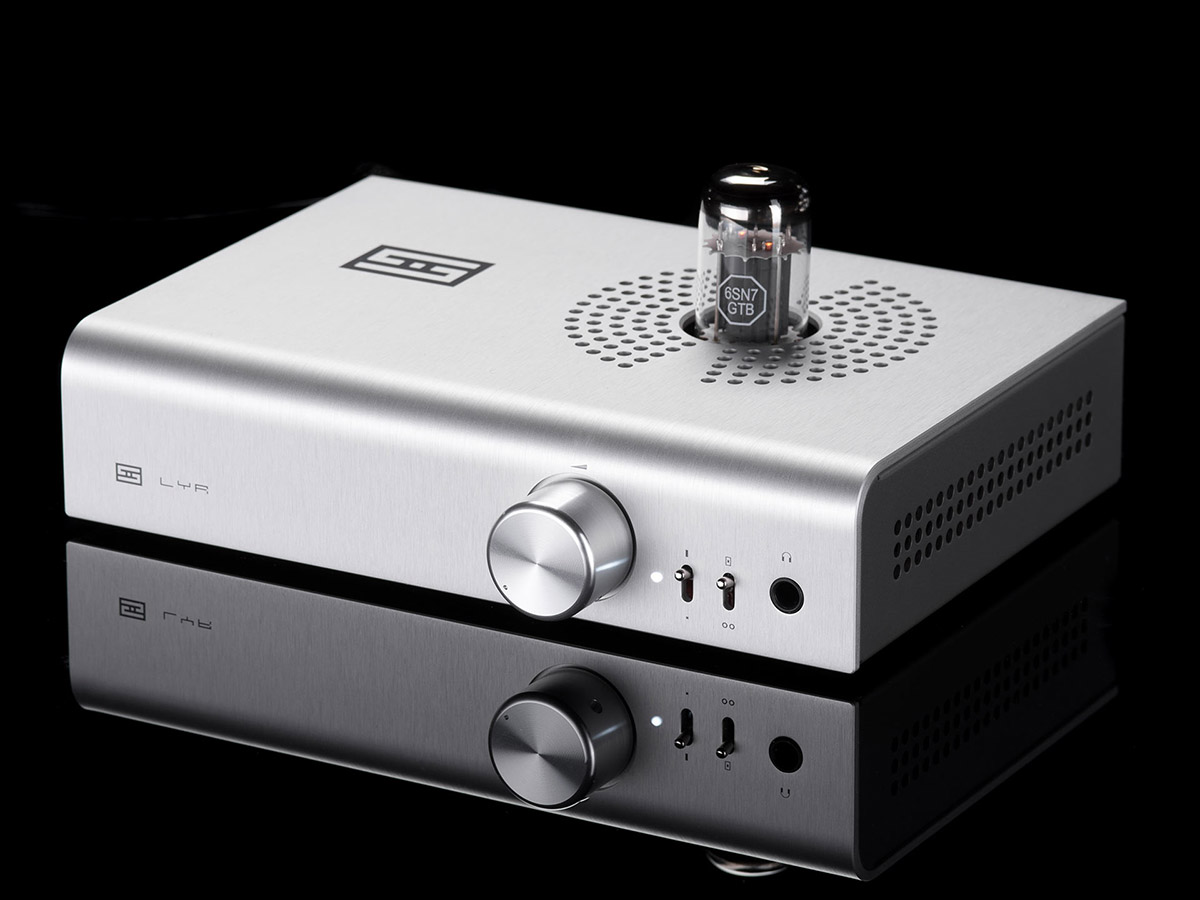 CEntrance Debuts BlueDAC Portable Balanced DAC/Amp with Wired and