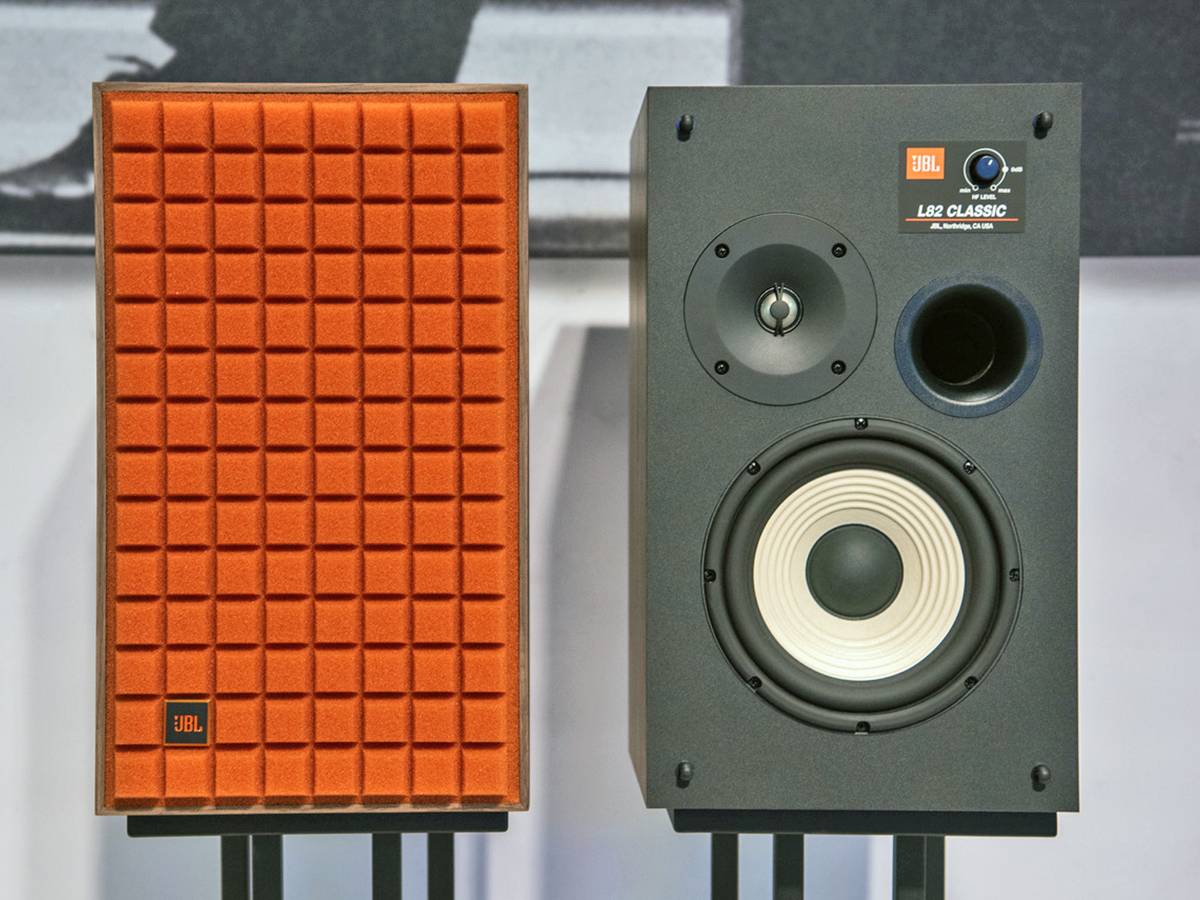 JBL Introduces L82 Classic Bookshelf Loudspeakers at CES 2020