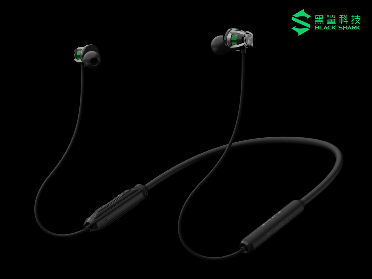 Earphone black online shark