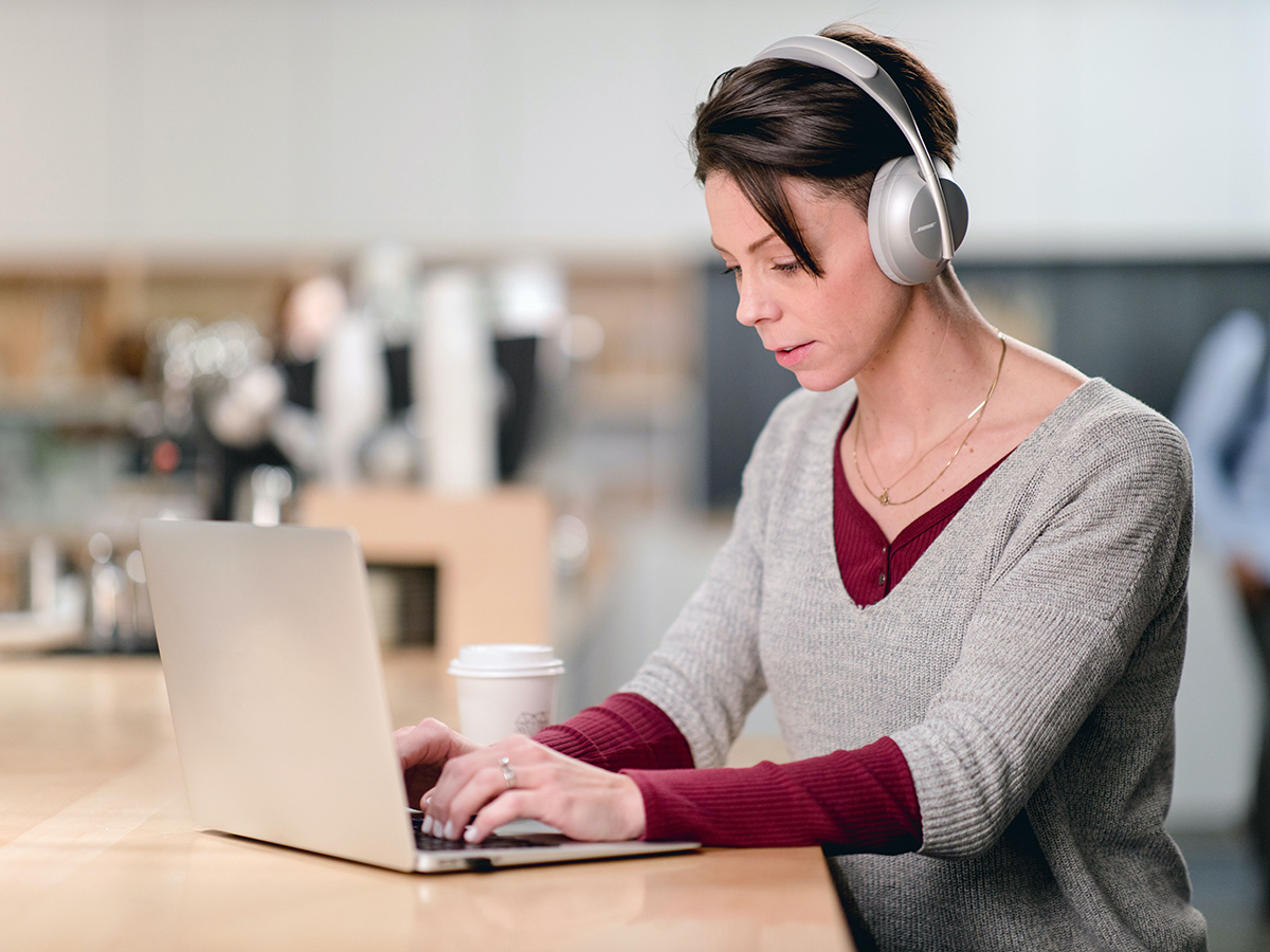 connecting bose 700 headphones to pc