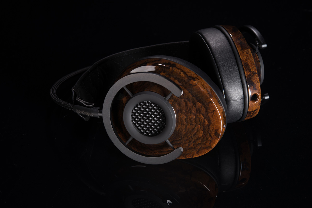 AudioQuest NightHawk Headphones Praised at 2015 Consumer